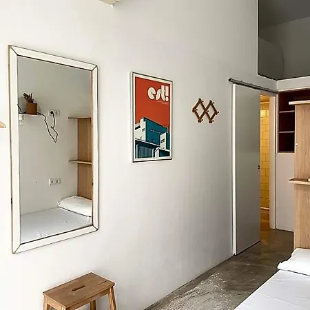 Casa Jam Hostel Barcelona